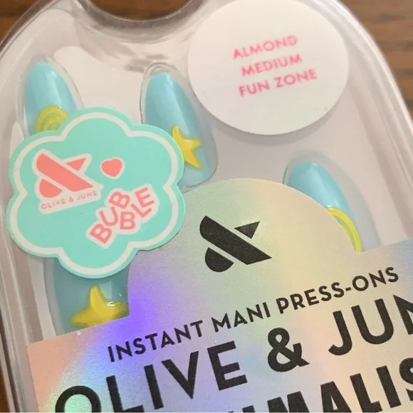 Olive & June Instant Mani Press-On Nails Almond Medium Fun Zone NWT - Picture 3 of 6